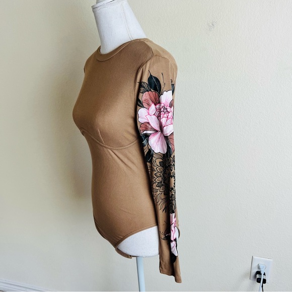 NWT Shein X Designer Brown Ribbed Long Sleeve Floral Bustier Bodysuit - Picture 2 of 5